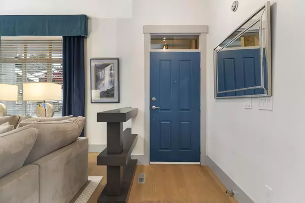 Surrey, BC V4P 3R6,14655 32 AVE #76