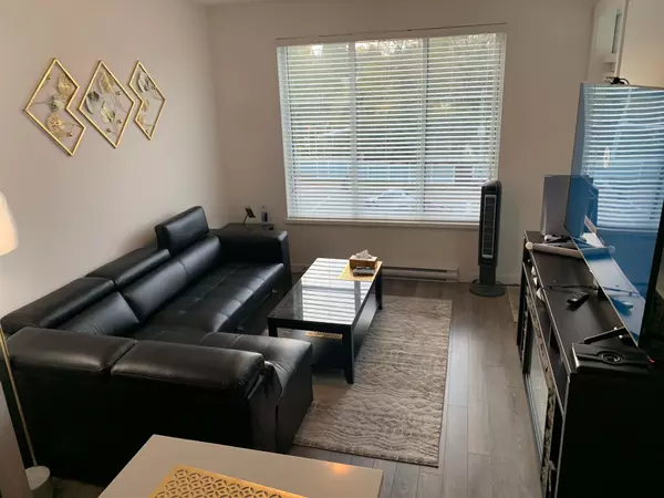 Surrey, BC V3W 3N7,13623 81a AVE #307