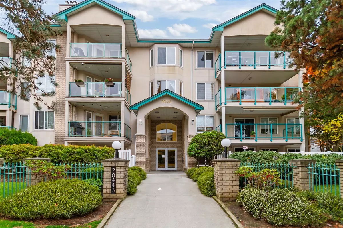 Langley, BC V3A 7A6,20443 53rd AVE #310