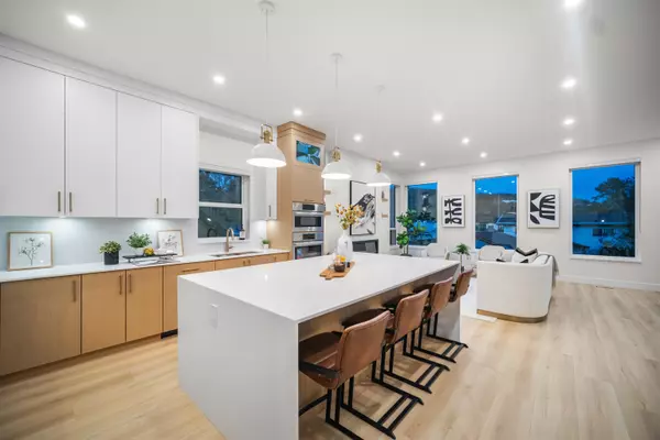 Burnaby, BC V5A 2R6,1536 Duthie AVE #4