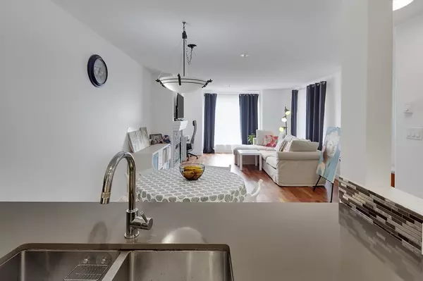 Port Coquitlam, BC V3B 7V2,1650 Grant AVE #206