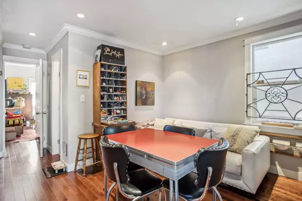 Vancouver, BC V5K 2P7,3617 Adanac ST