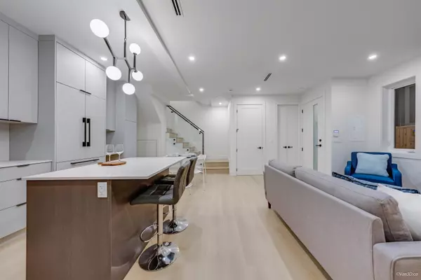 Vancouver, BC V6P 3P4,6730 Heather ST #3