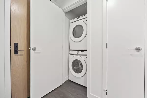 Burnaby, BC V5H 0L7,5987 Wilson AVE #3808