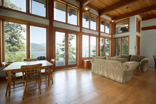 6290 Maple RD Egmont, BC V0N 1N0