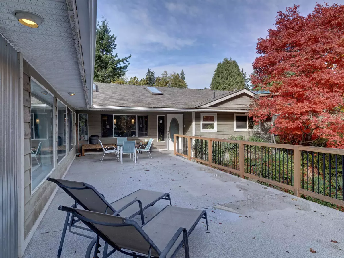 Gibsons, BC V0N 1V3,143 Pratt RD