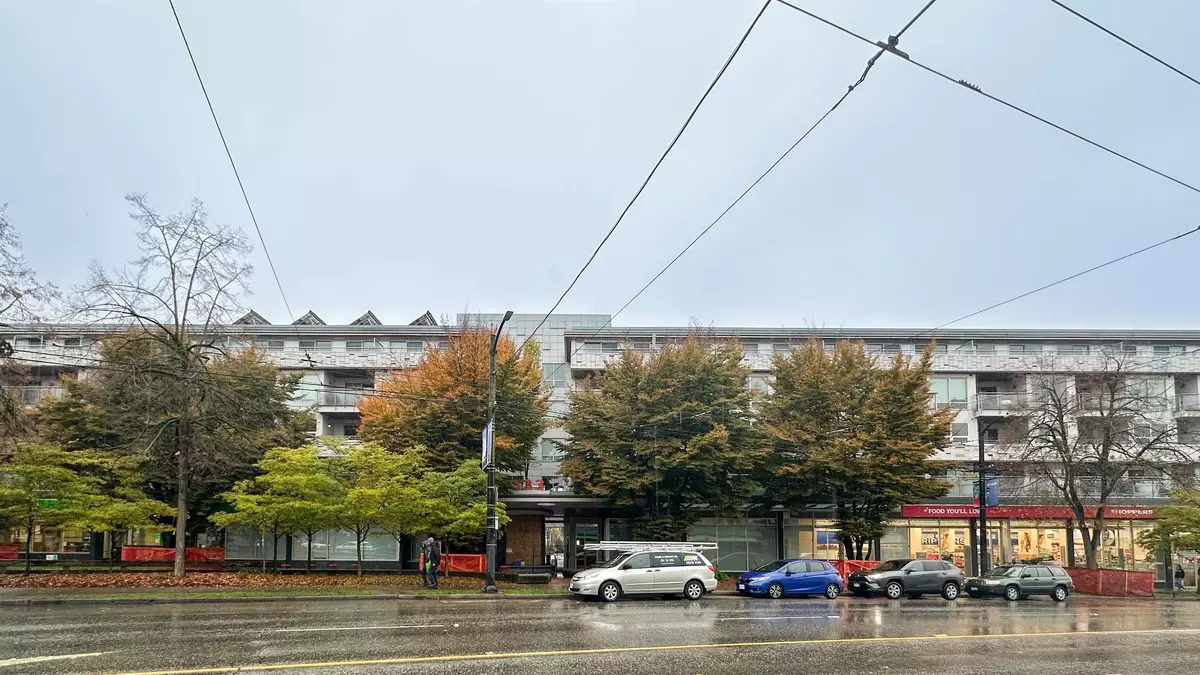 Vancouver, BC V7V 3M8,3333 Main ST #301