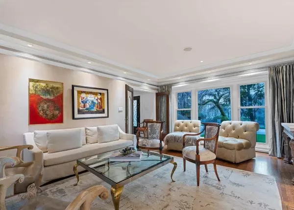 Vancouver, BC V6M 2Z3,5870 Hudson ST