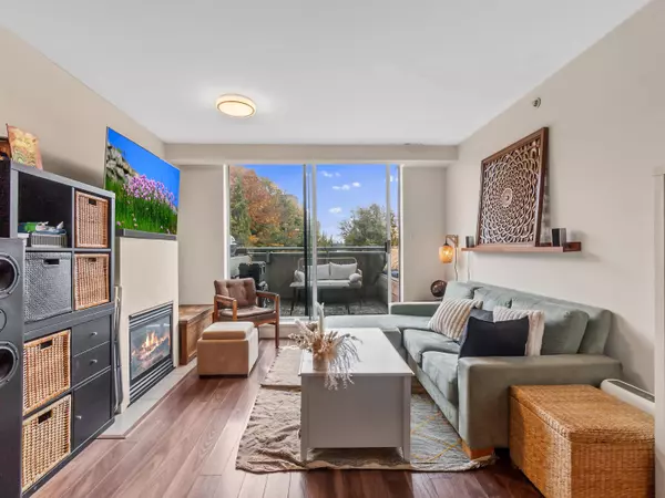 Vancouver, BC V6A 4B6,1159 Main ST #404