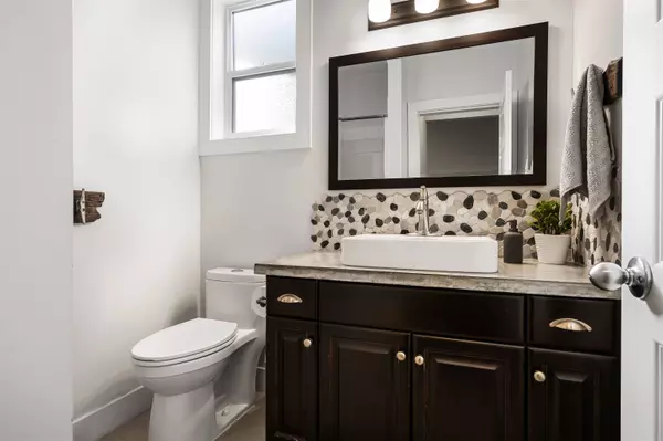 Chilliwack, BC V2R 0A3,44405 Mclaren DR