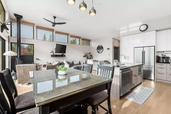 Pemberton, BC V0N 2L3,4000 Sunstone WAY #50