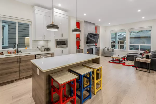 Surrey, BC V3Z 9R2,17188 1 AVE