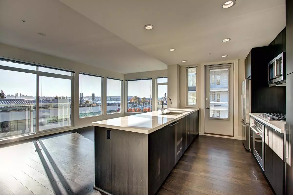 North Vancouver, BC V7M 3G8,255 W 1st ST #409