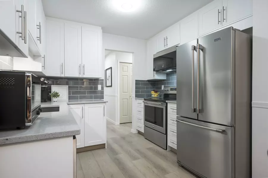 32823 Landeau PL #110, Abbotsford, BC V2S 6S6