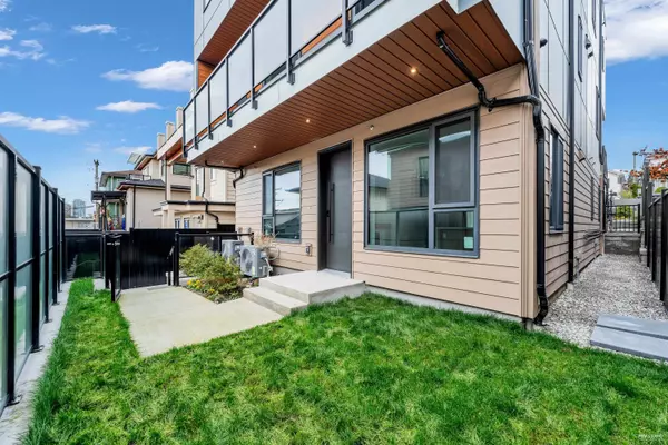 Vancouver, BC V5X 2P4,262 E 65th AVE #2