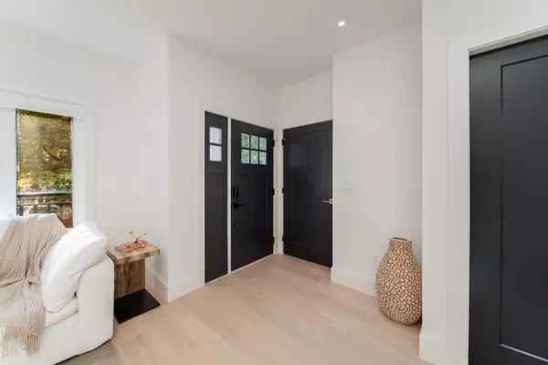 Vancouver, BC V6S 1R2,3783 W 27th AVE