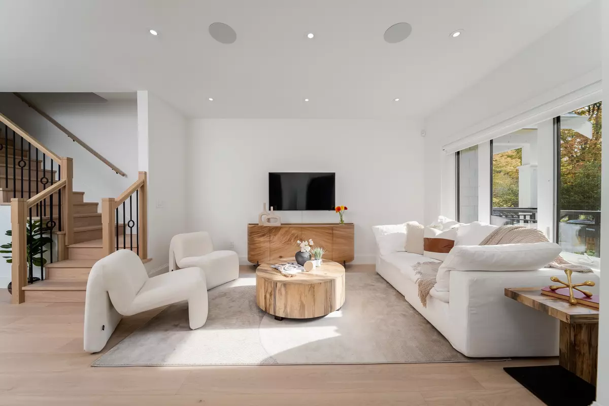 Vancouver, BC V6S 1R2,3783 W 27th AVE