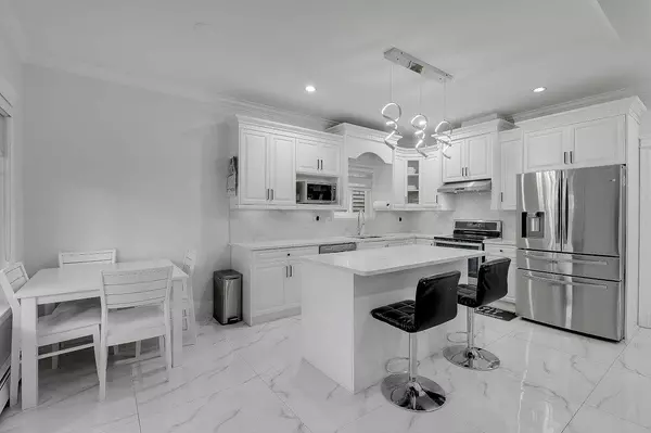 Surrey, BC V3X 0B1,14163 62 AVE