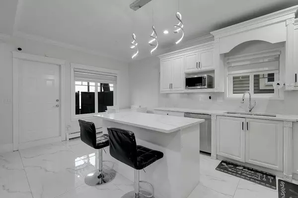 Surrey, BC V3X 0B1,14163 62 AVE