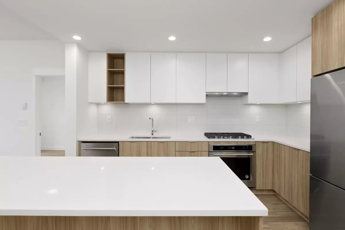 Coquitlam, BC V3J 0K6,750 Dogwood ST #401