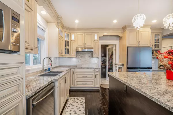 5007 Hardwick ST Burnaby, BC V5G 1P8