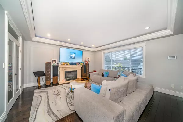 Burnaby, BC V5G 1P8,5007 Hardwick ST