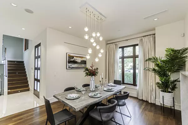 3875 W 36th AVE Vancouver, BC V6N 2S5