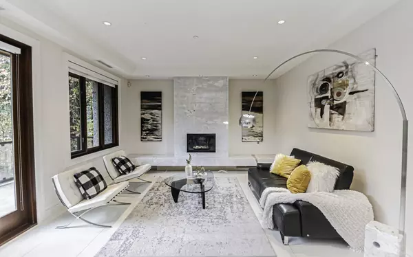 3875 W 36th AVE Vancouver, BC V6N 2S5