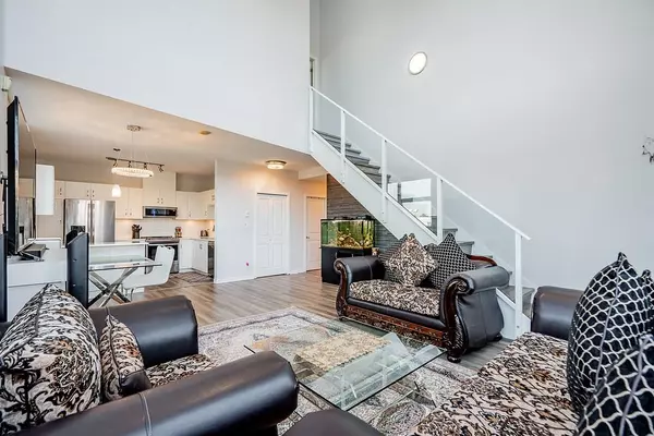 Burnaby, BC V5B 0A1,2225 Holdom AVE #304