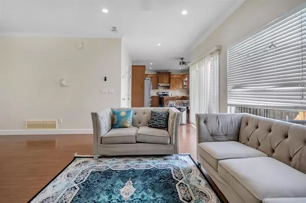 Surrey, BC V3S 4N9,5942 165a ST