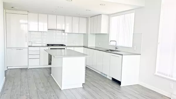 Burnaby, BC V5C 0K8,2388 Madison AVE #3701