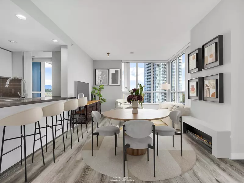 3093 Windsor Gate #1503, Coquitlam, BC V3B 0N2