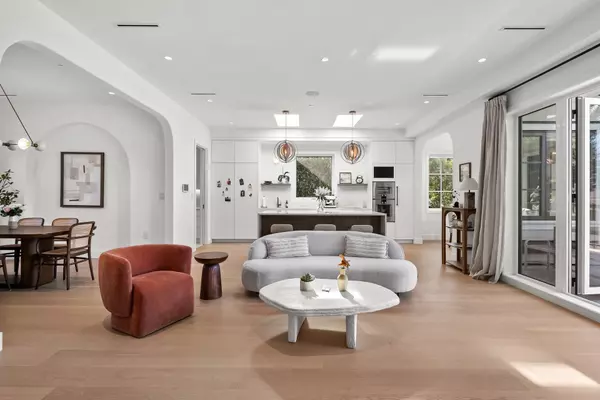 Vancouver, BC V6N 2M9,3227 W 35th AVE