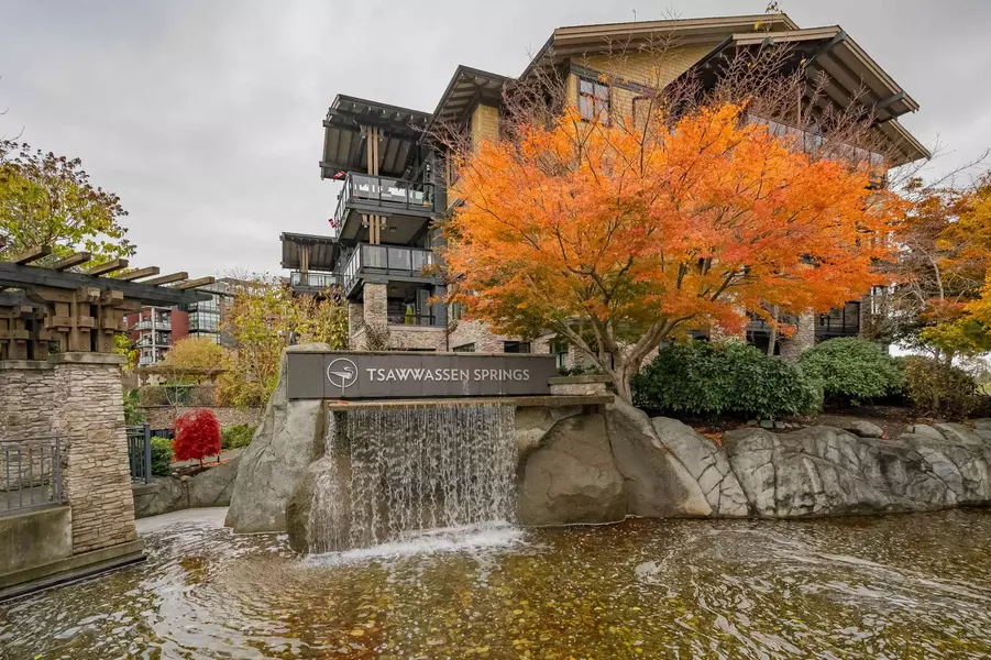 5099 Springs BLVD #101, Tsawwassen, BC V4M 0A2