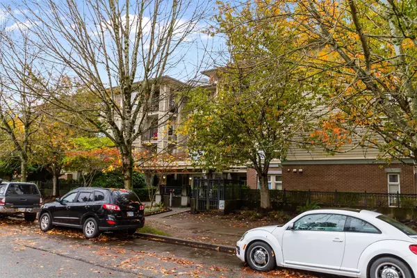 Vancouver, BC V5R 6H5,3575 Euclid AVE #210