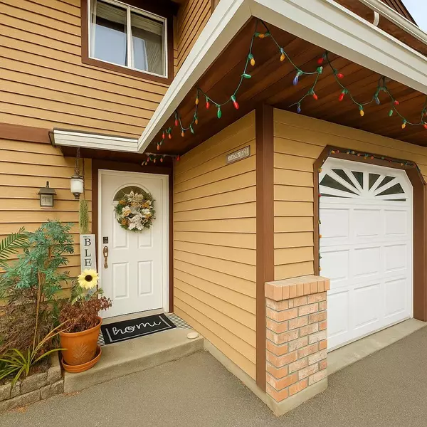 19352 Fraser HWY #104, Surrey, BC V3S 6K6