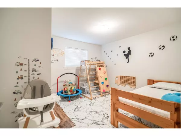 32921 Trenholm AVE Mission, BC V4S 0C7