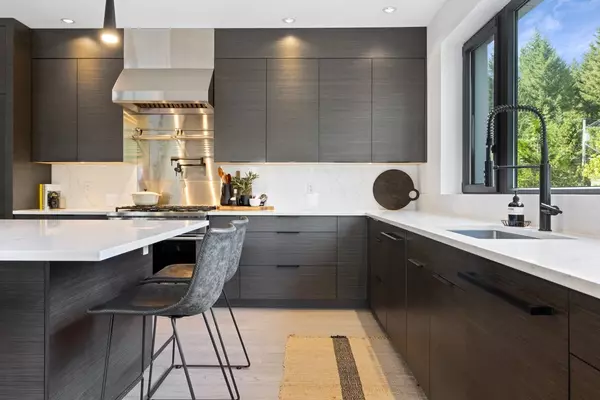 Whistler, BC V8E 0G1,8328 Needles DR