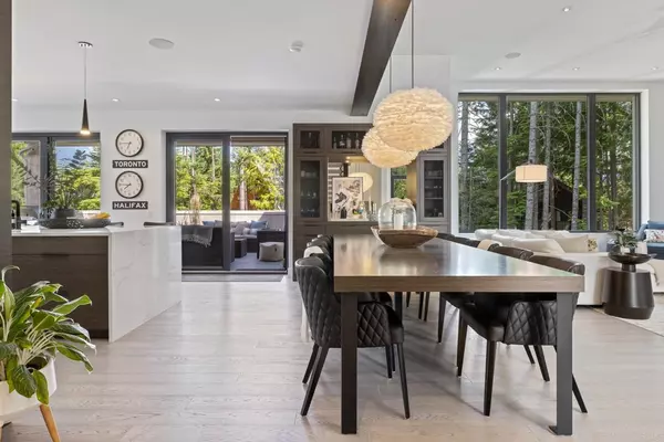 8328 Needles DR Whistler, BC V8E 0G1