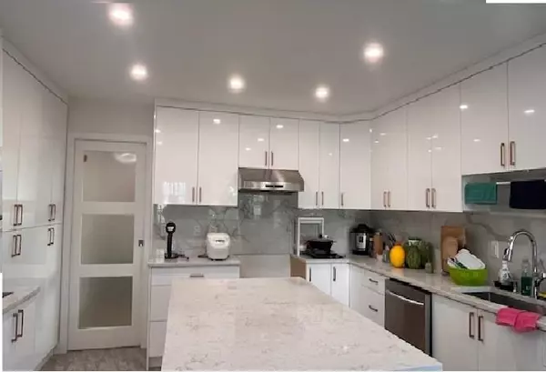 New Westminster, BC V3L 4P8,131 Rickman PL