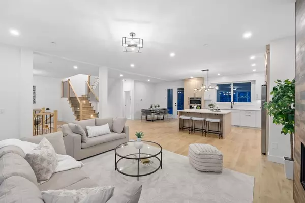 Maple Ridge, BC V2W 0K3,10490 Mcveety ST