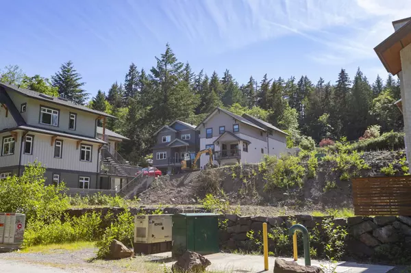 1080 Foxglove LN Bowen Island, BC V0N 1G1