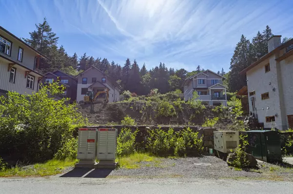 1080 Foxglove LN Bowen Island, BC V0N 1G1