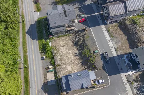 Bowen Island, BC V0N 1G1,1080 Foxglove LN