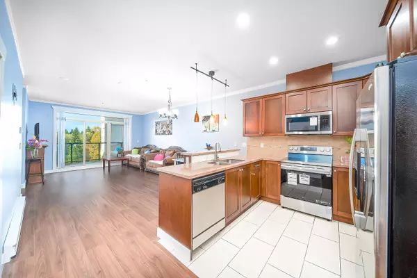 Surrey, BC V3T 0E1,14333 104 AVE #521