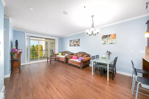 Surrey, BC V3T 0E1,14333 104 AVE #521