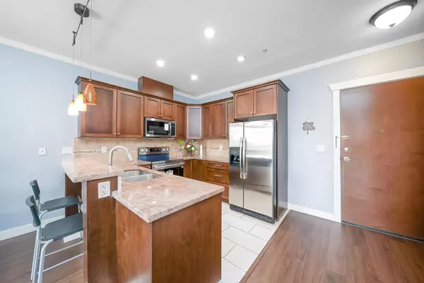 Surrey, BC V3T 0E1,14333 104 AVE #521