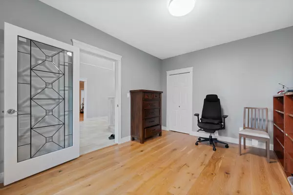 Vancouver, BC V6N 2Y8,4053 W 38th AVE