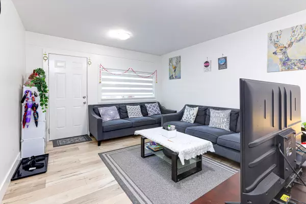 Surrey, BC V4A 1Y5,15720 Aster RD