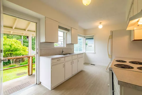 Vancouver, BC V6N 3C7,2960 W 41st AVE